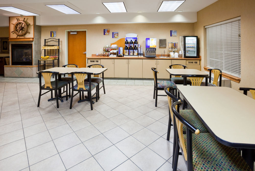 Hotel Wyndham Garden Anchorage Airport Restaurace fotografie